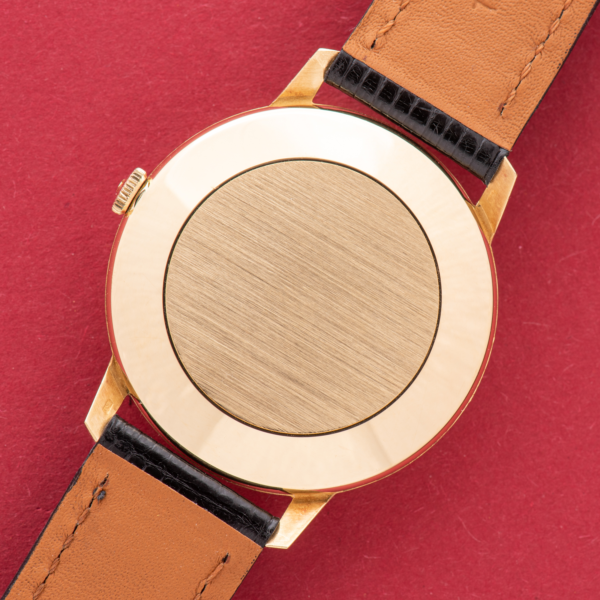 View of Jaeger LeCoultre Dress Watch Gold 18K Full Set from 1967 cal K885 Réf 21007
