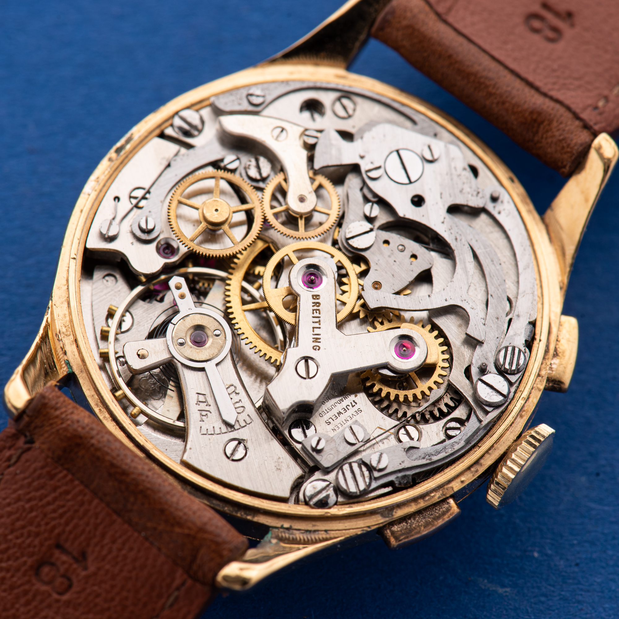 Zicht op Breitling Cadette Chronograaf Venus 188 Ref 1189