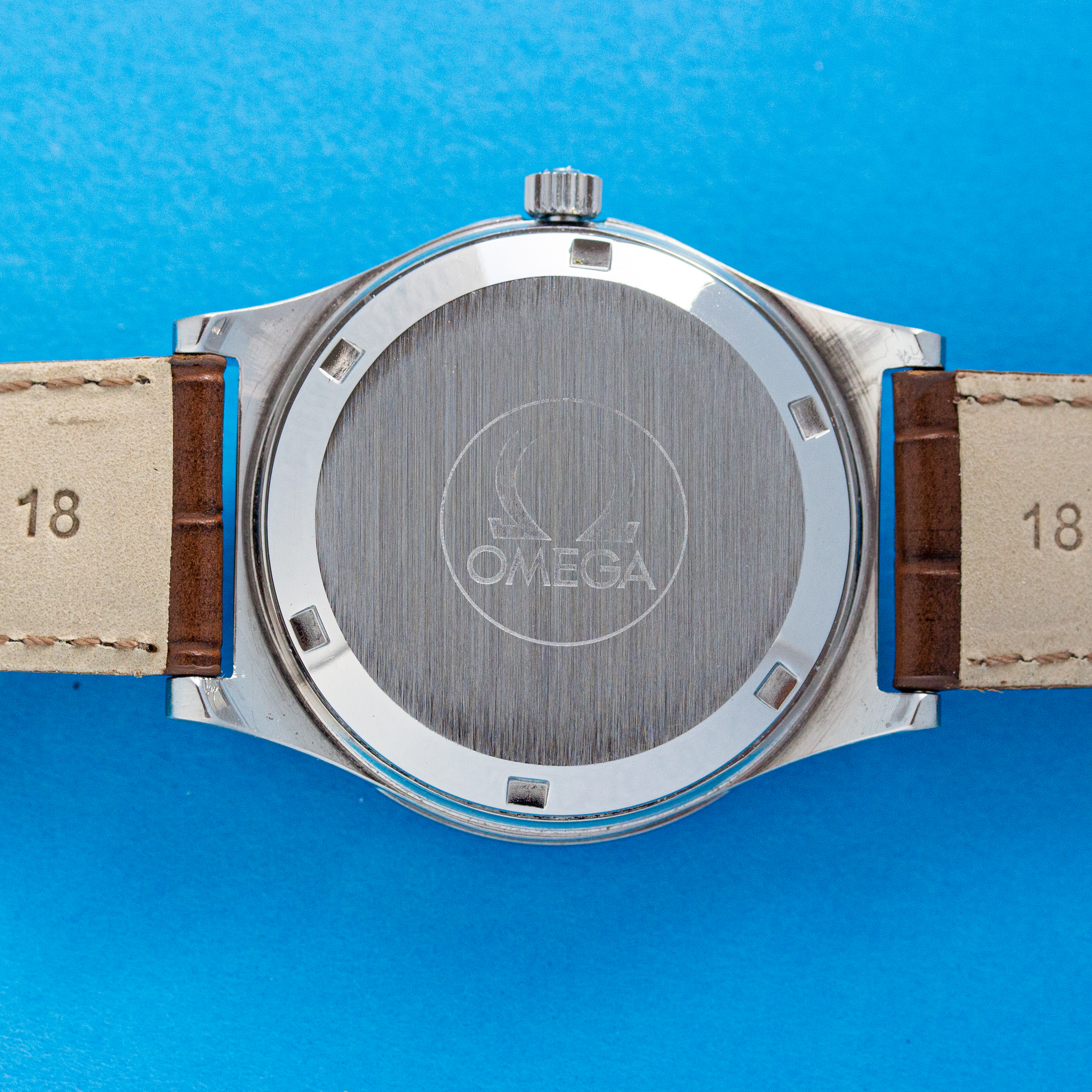 Vue de Omega Genève Automatic Blue Day Date réf 166 0169