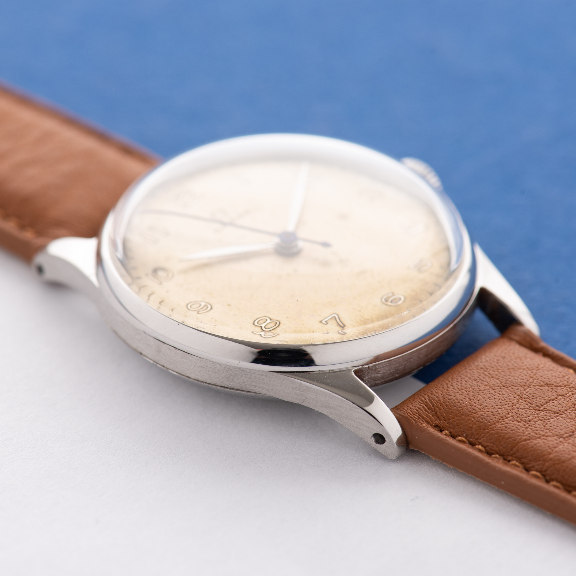 Vue de Omega Dress Watch Centre Seconds cal 30T2PC from 1947 Réf 2391