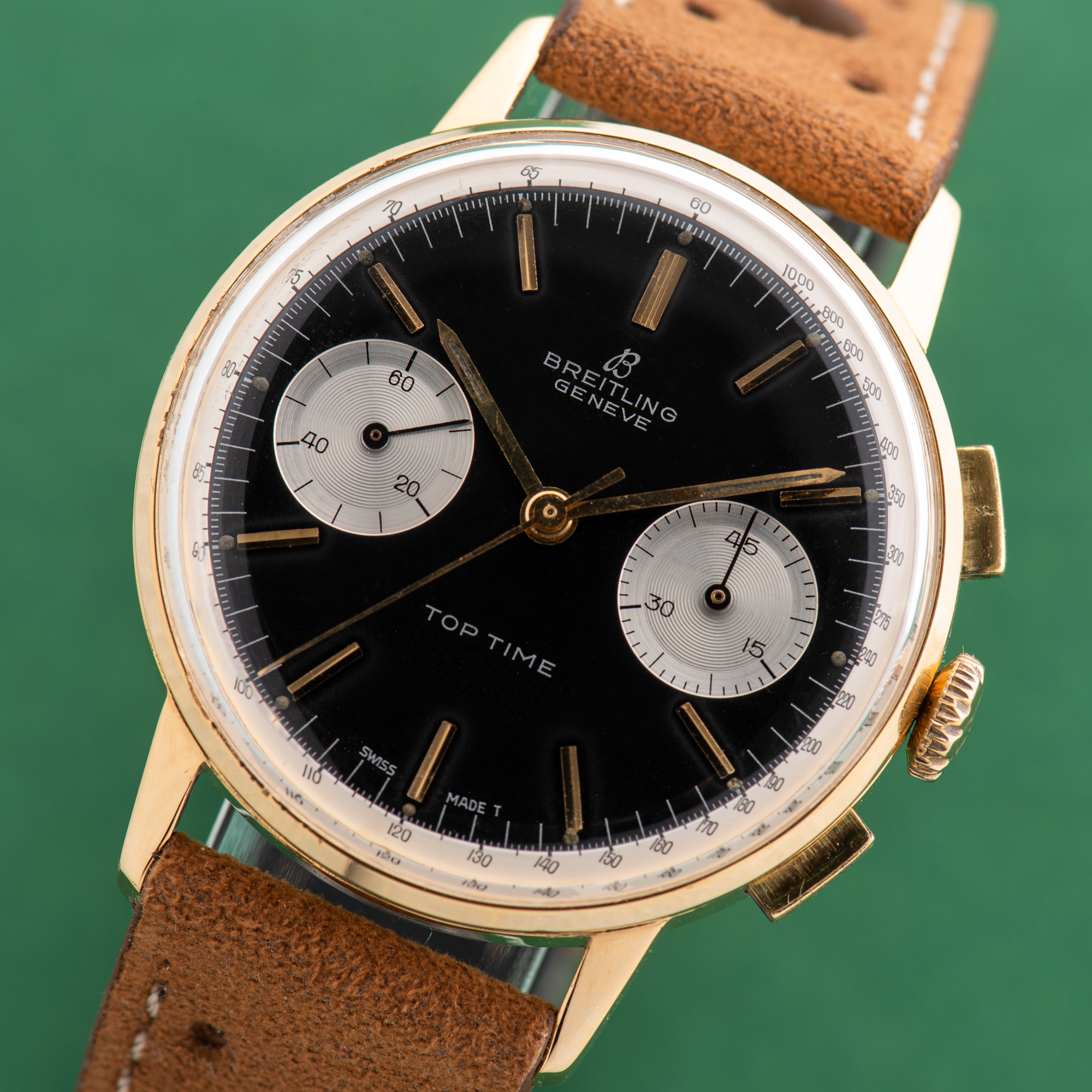 Zicht op Breitling Top Time Panda Chronograph Valjoux 7730 Ref 2003
