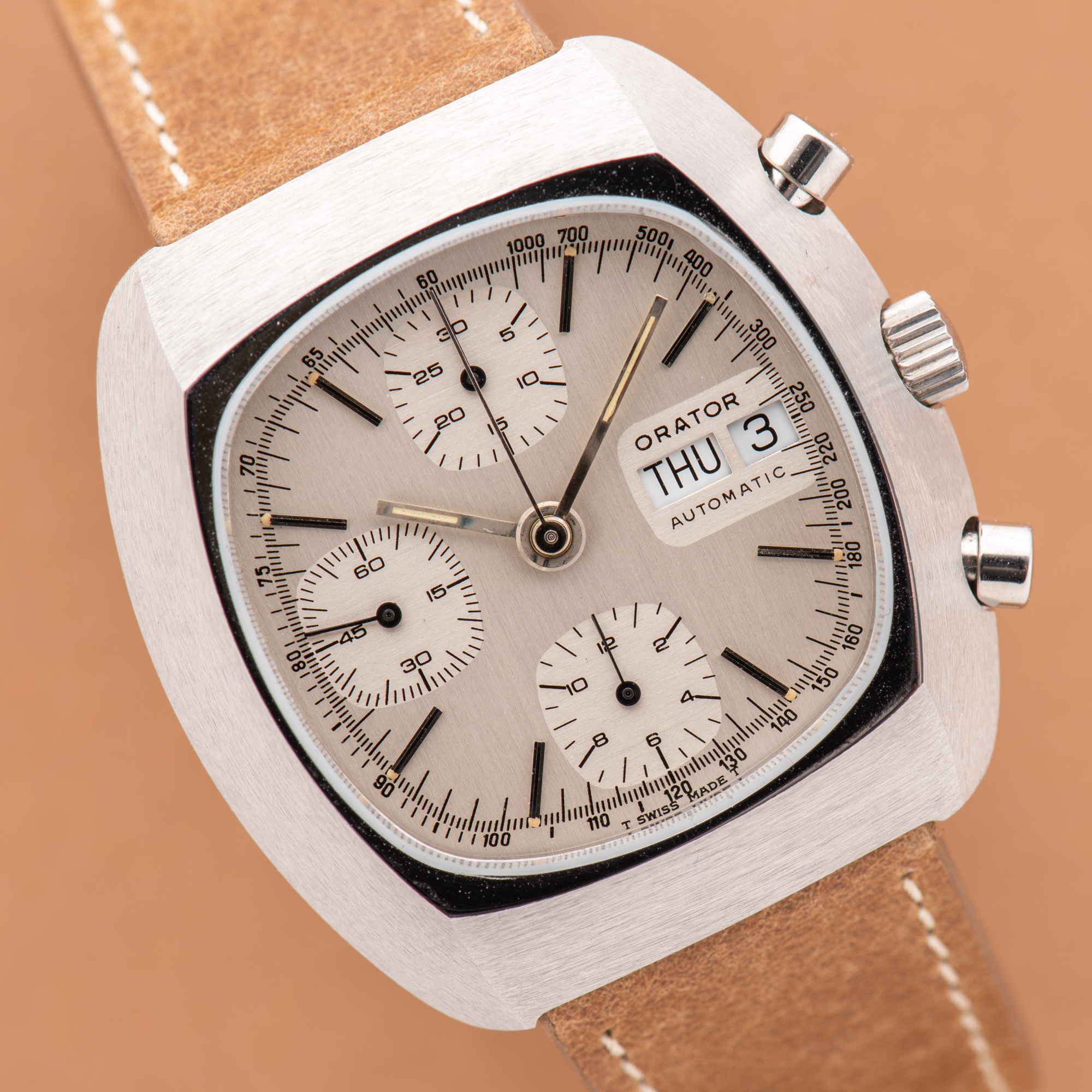 View of Orator Chronograph Day Date Valjoux 7750 Oversize 70s 80s Réf 64-76