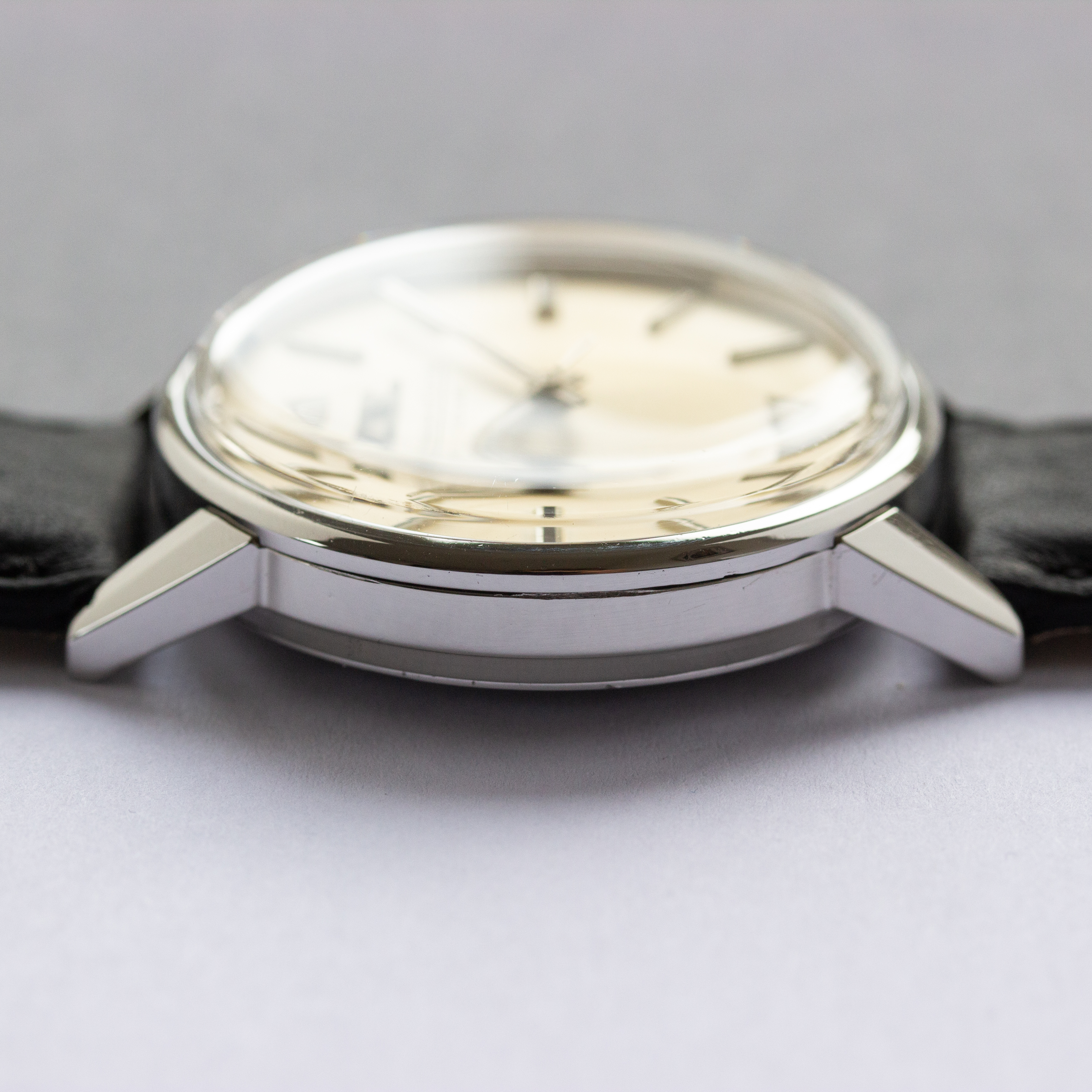 Vue de Jaeger Lecoultre Club Dress centre second Steel Réf 200105
