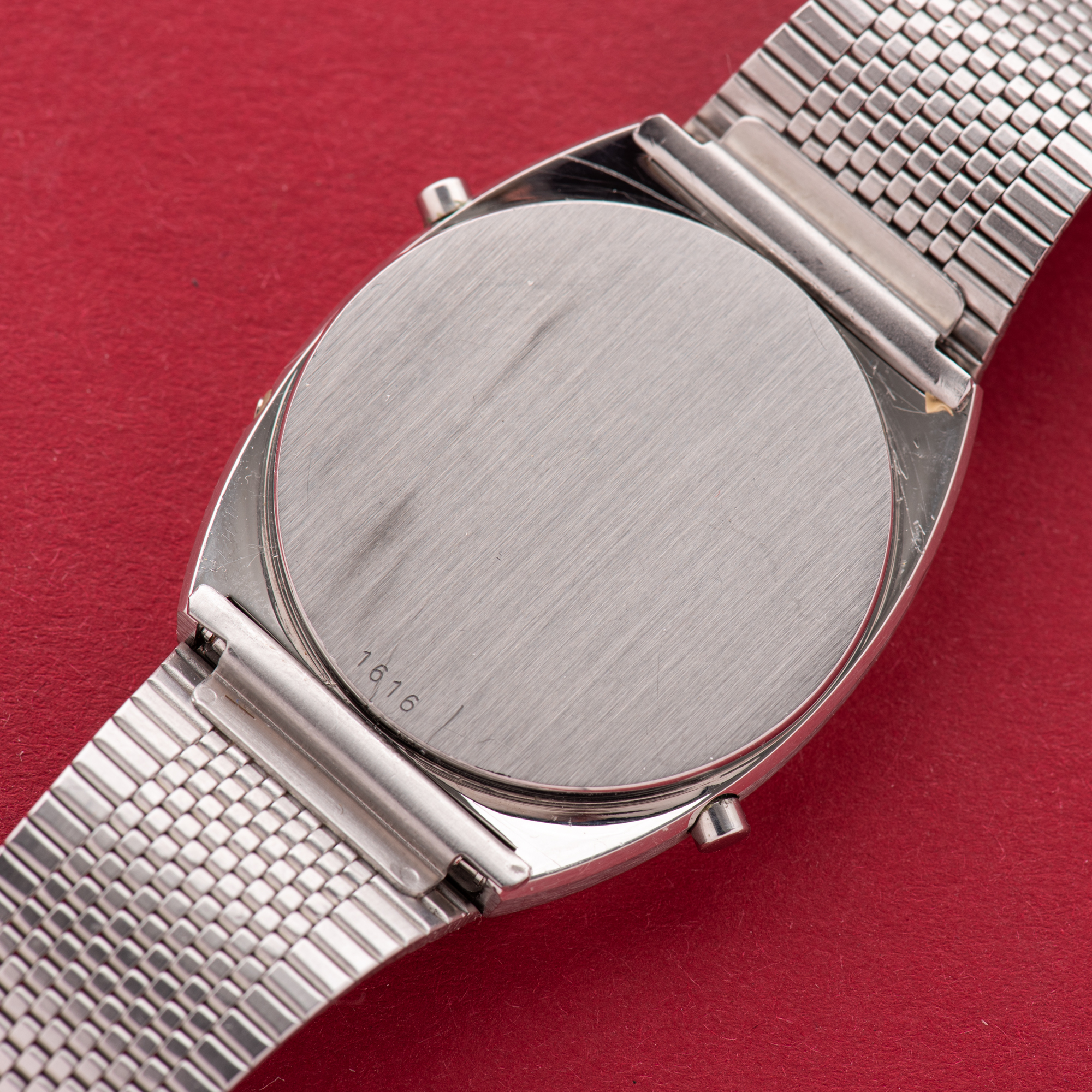 Vue de Omega LCD Quartz RARE from 1978 cal 4306 Réf 396.0850