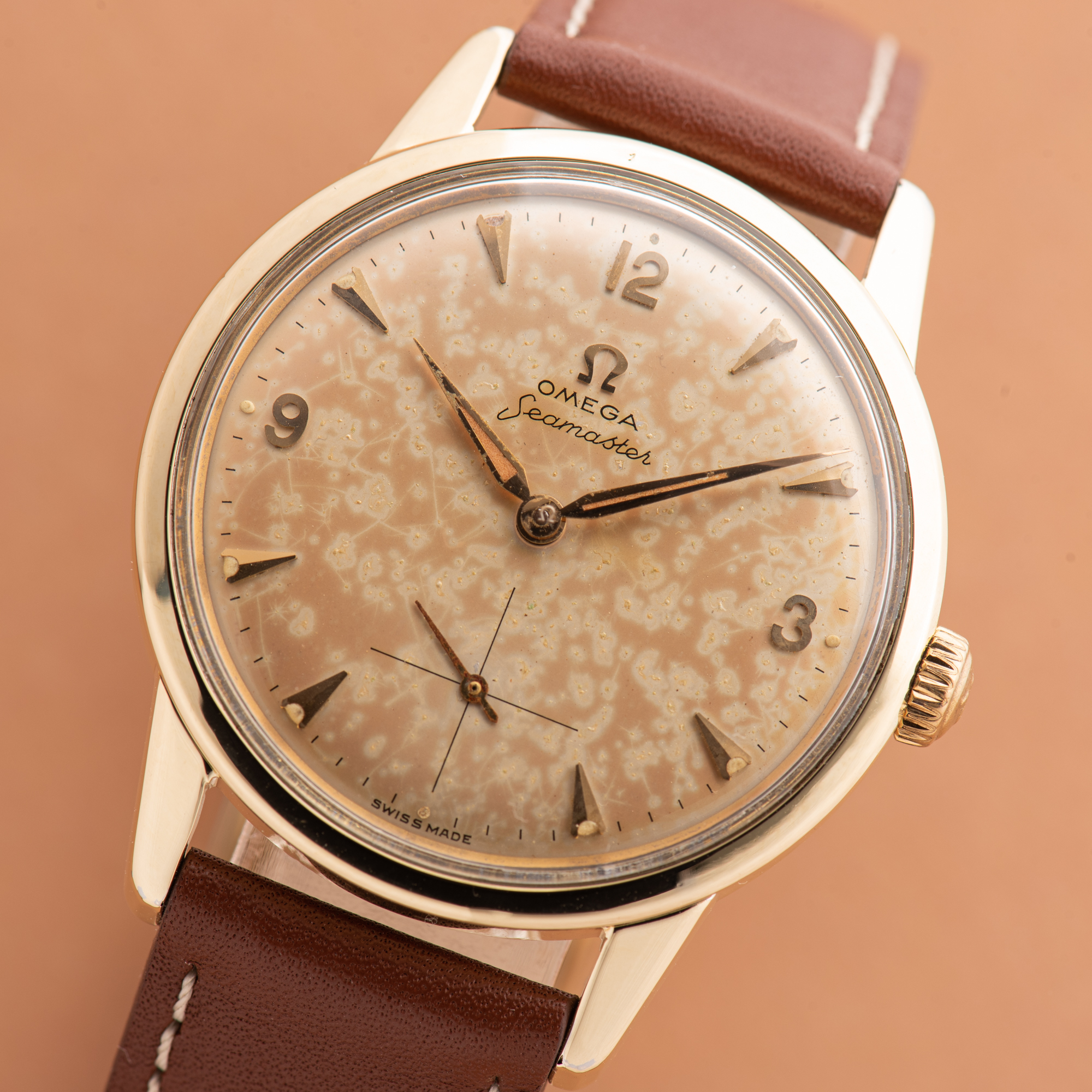 View of Omega Seamaster Jumbo Dress Small Sub Second Patina Dial from 1961 Réf 14389