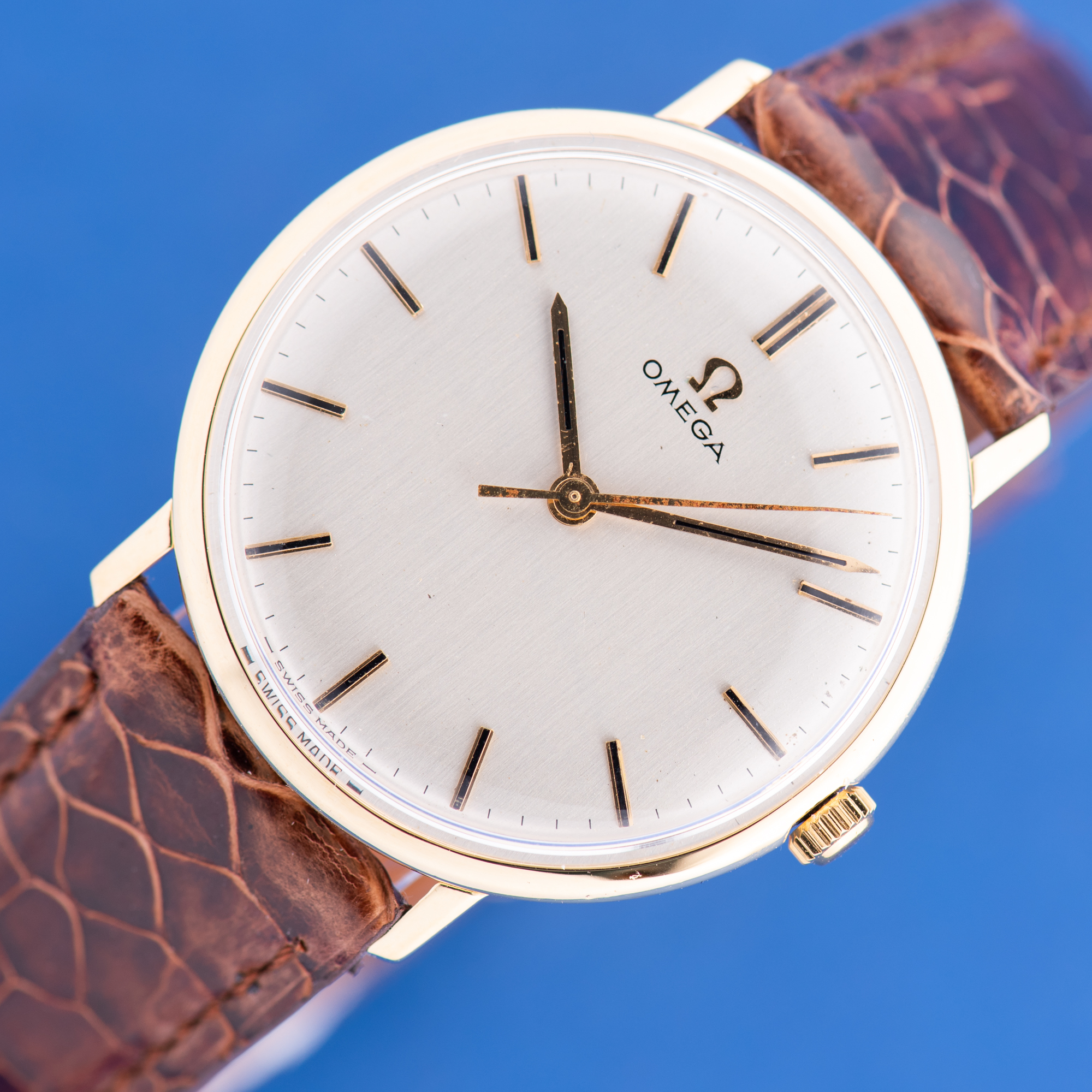 Vue de Omega Dress Watch Centre Seconds 18K Réf 131.016