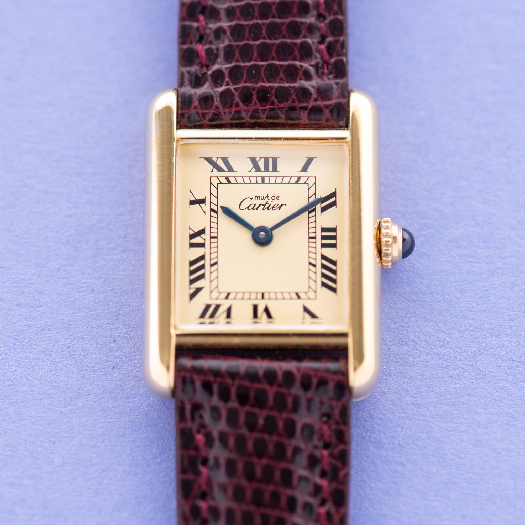 Zicht op Cartier Must by Tank Vermeil Quartz Roman Dial