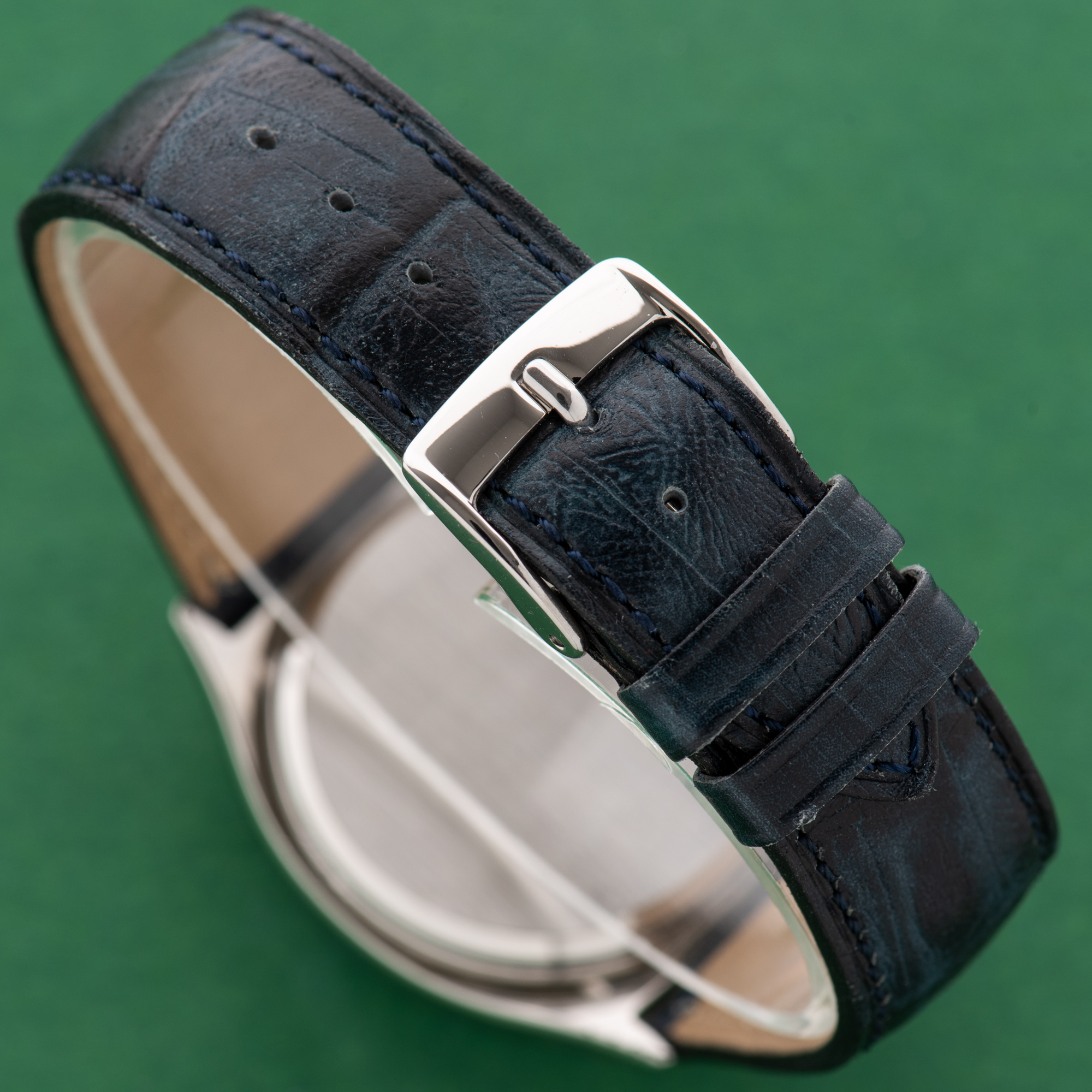 Vue de Omega Seamaster Quartz Date Grey Dial Réf 196.0072