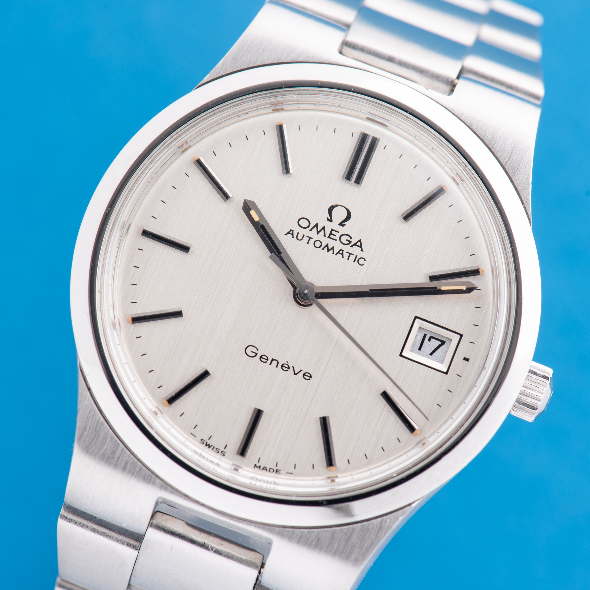 Vue de Omega Genève Automatic Date Silver Réf 366.0832 Year 1974