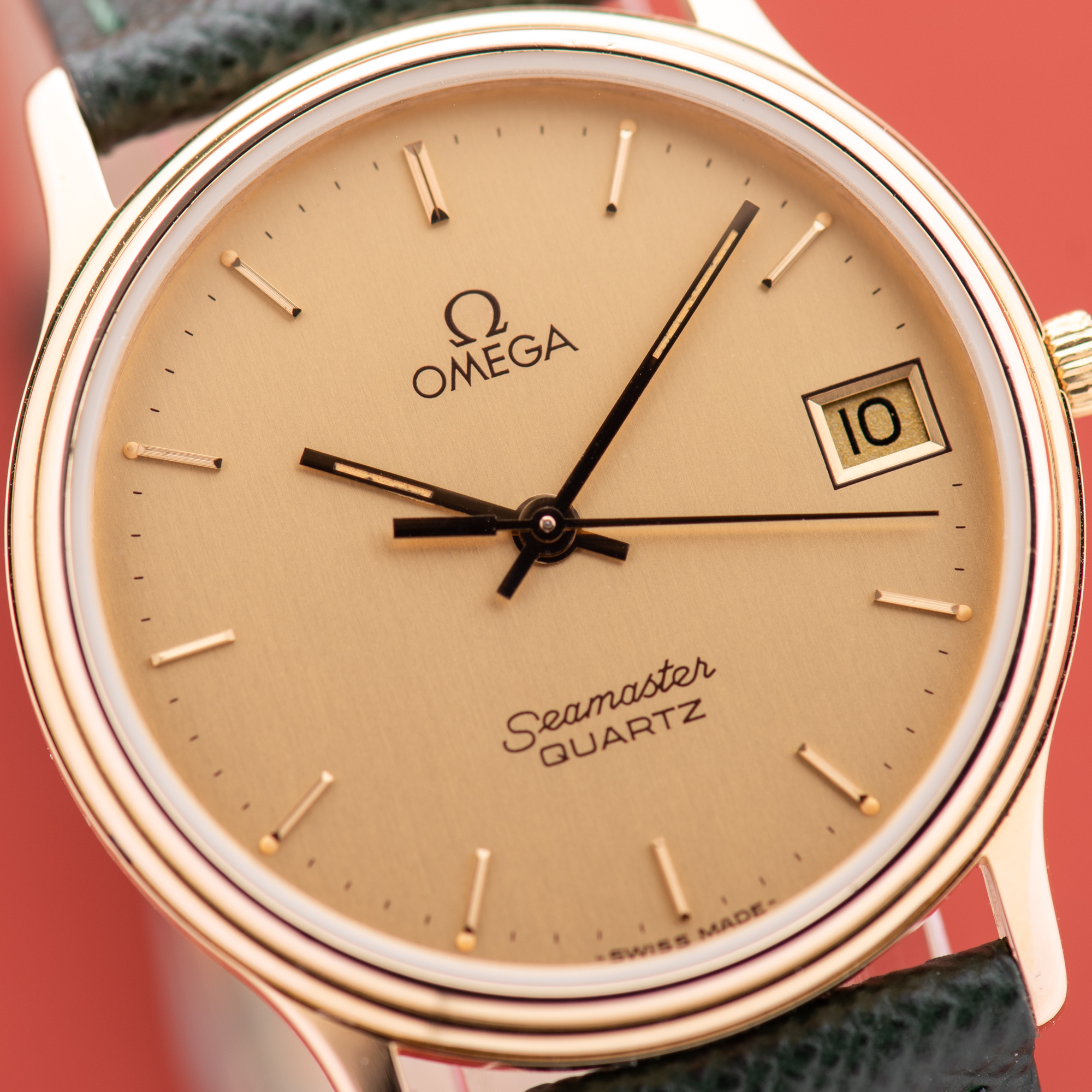 Zicht op Omega Seamaster Quartz Date Réf 196.0263
