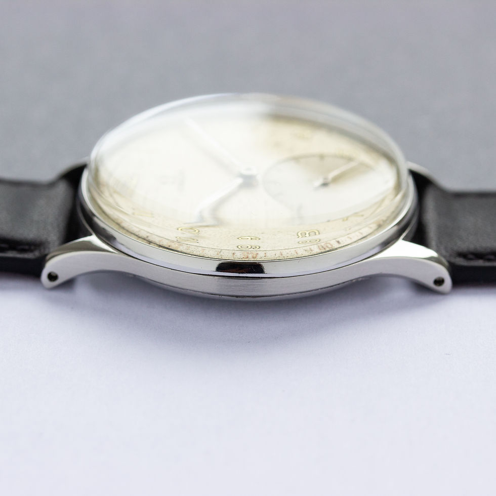 Thumbnail: Omega Dress Sub Second 30T2 1946 Réf 2317
