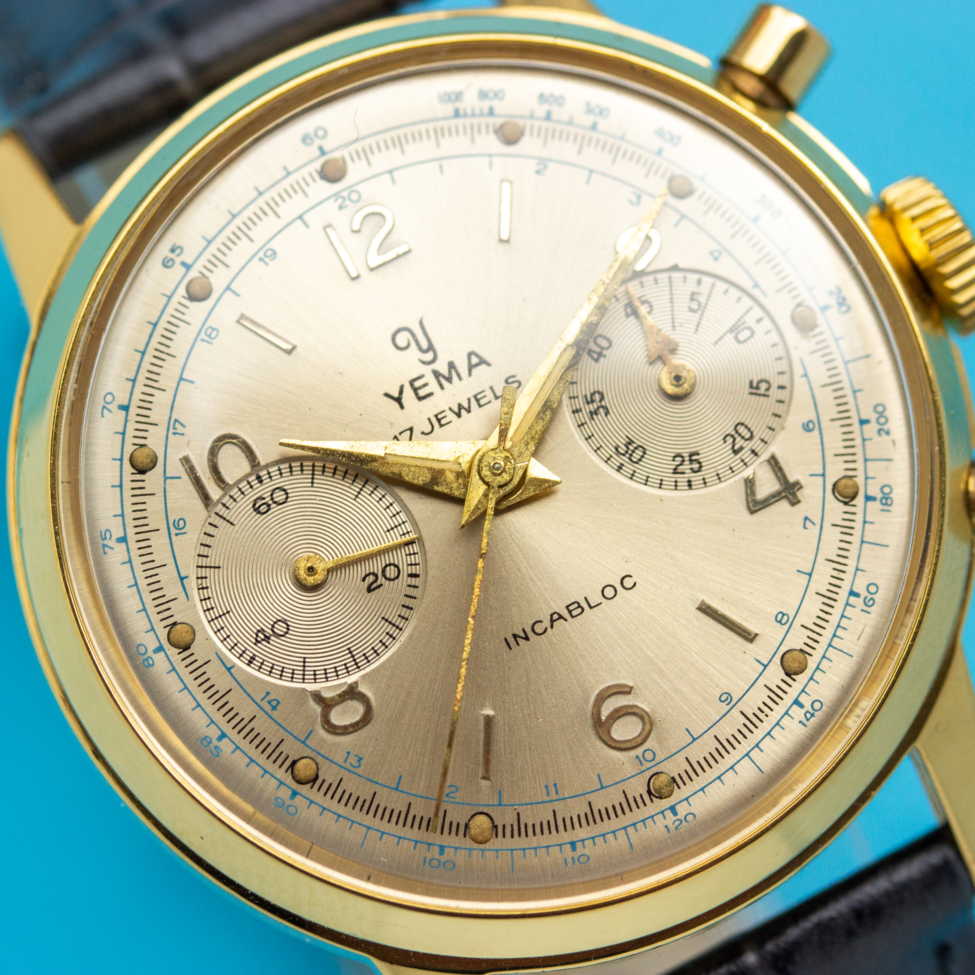 Vue de Yema 17 Jewels Valjoux 92 chronograph Incabloc waterproof Référence 804403