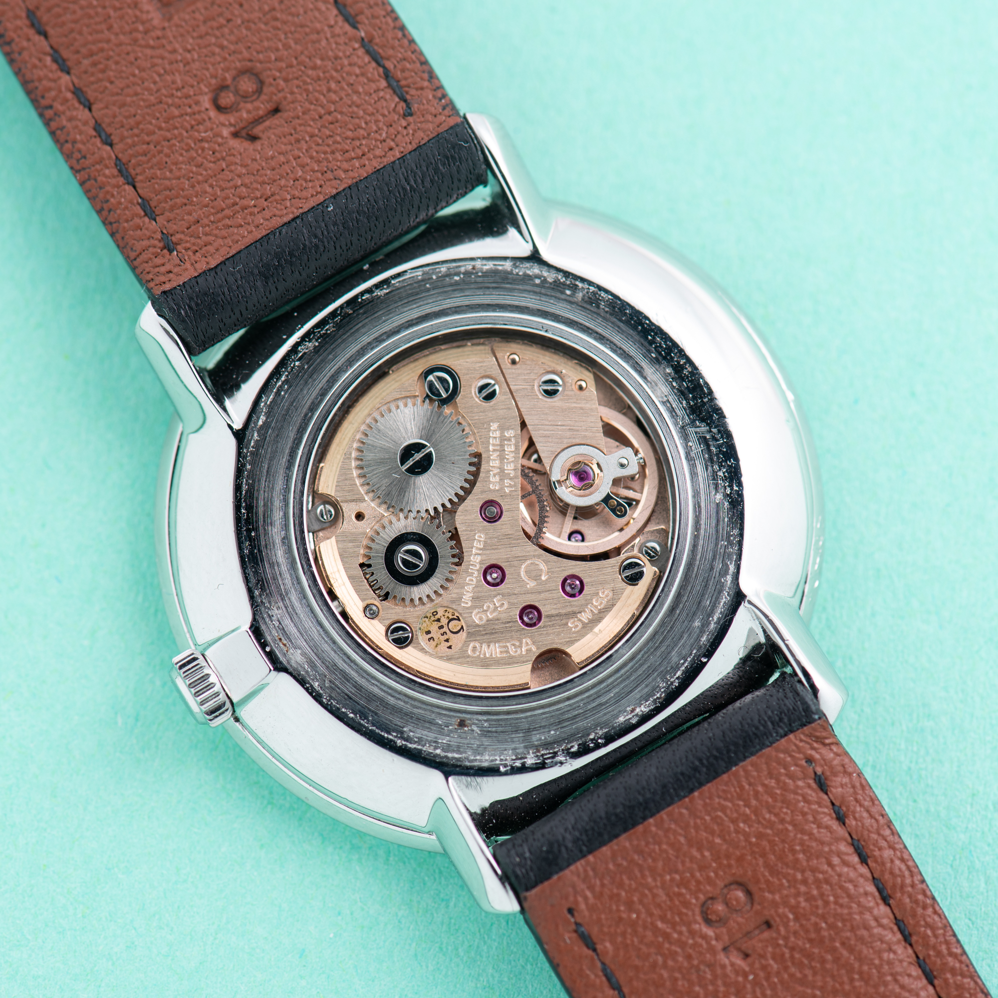 Zicht op Omega De Ville Dress Watch Grey Dial Steel Ref 111.0107