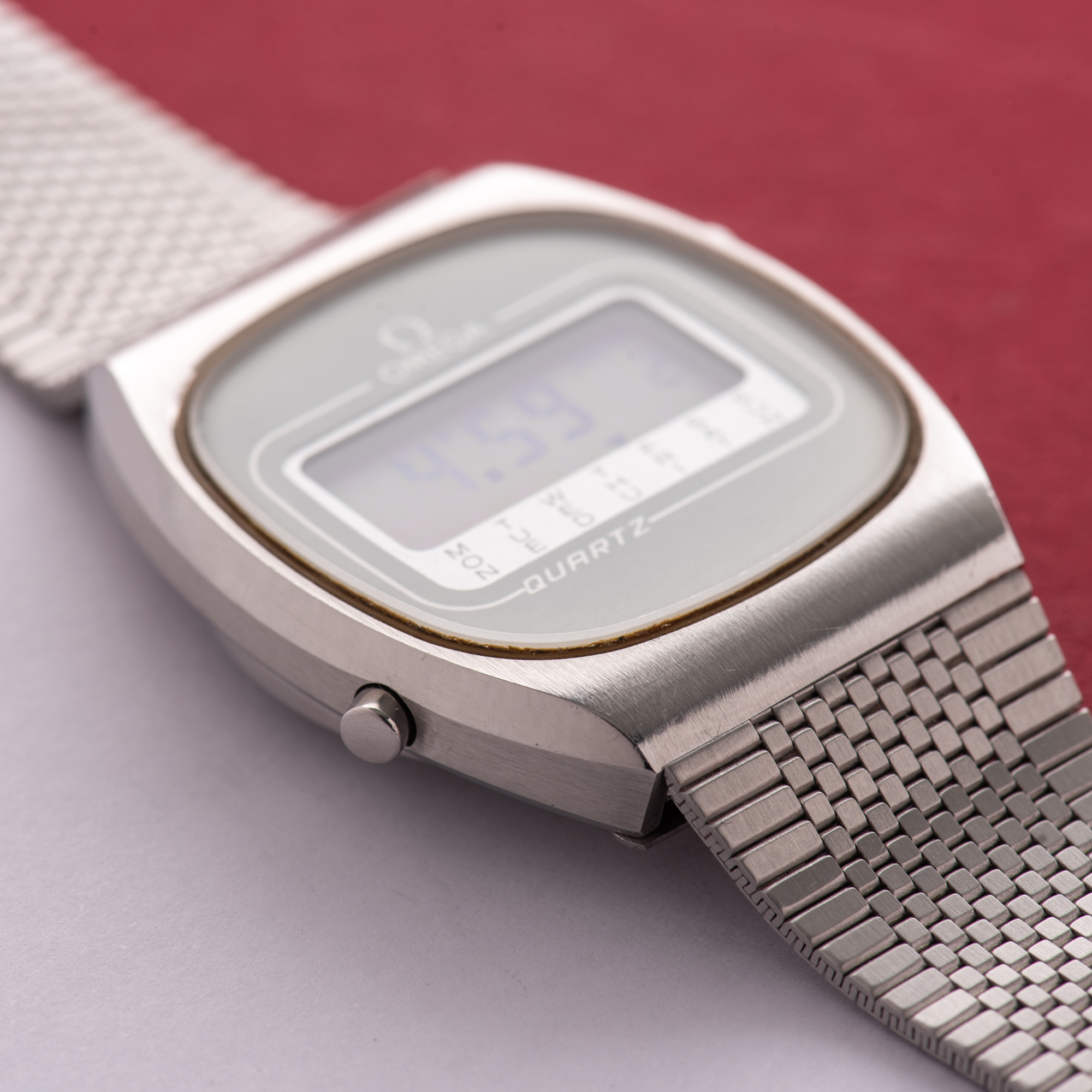 Vue de Omega LCD Quartz RARE from 1978 cal 4306 Réf 396.0850