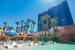 Pool-Image-Horizontal-for-Expedia-Lightened-Up