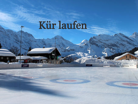 Leeres Eisfeld im freien.