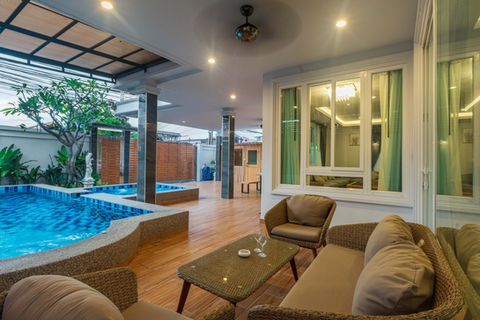 Grand Gala Pool side