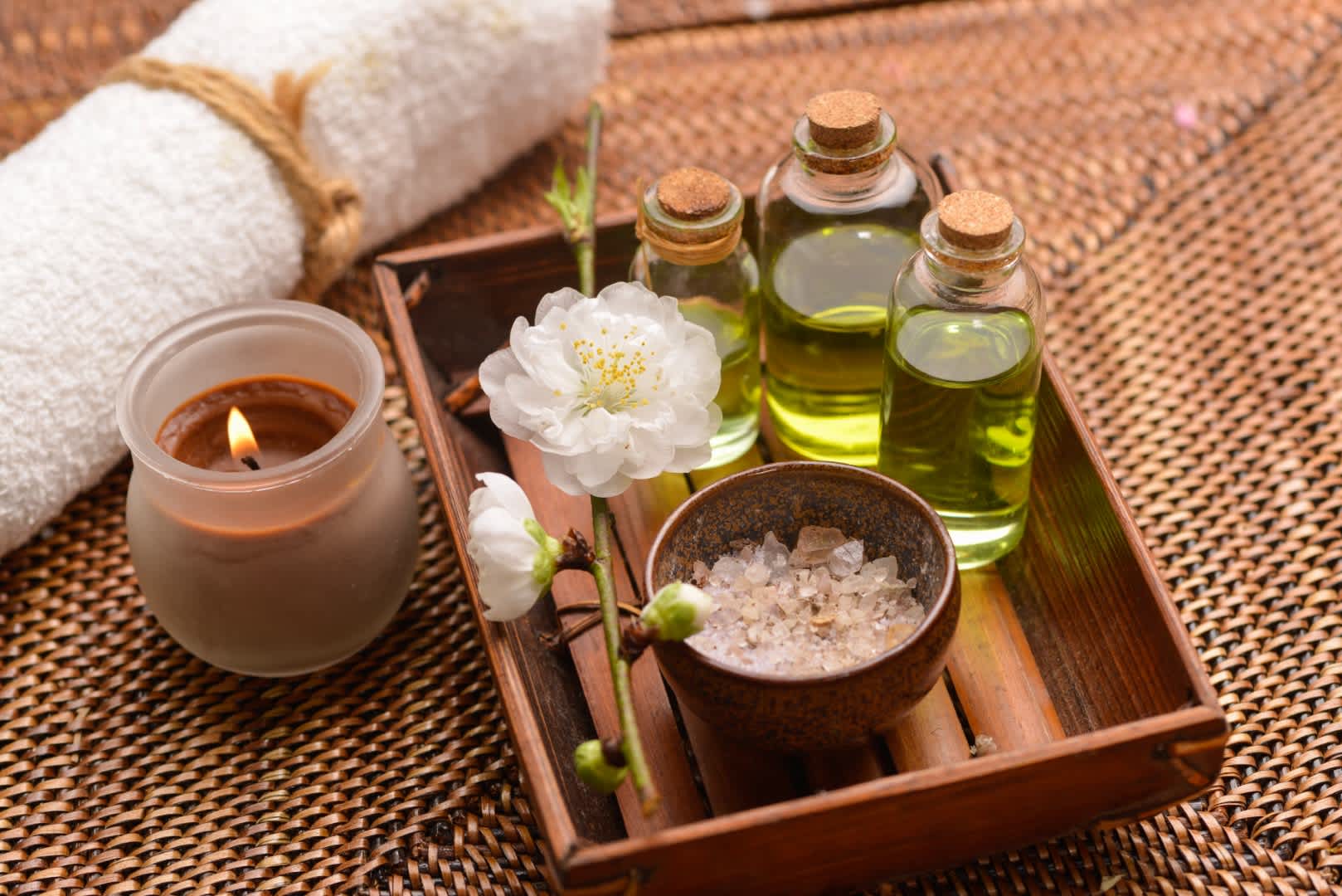 Fall Essential Oils: The Key to Enhancing Your Autumn Wellness Routine