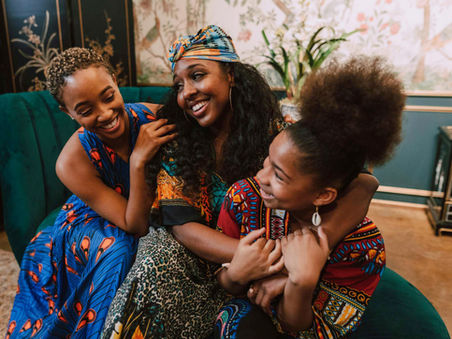 8 African Hairstyles for Women Ideal for Holiday Parties