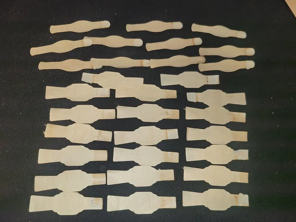 Thumbnail: 30 Vintage Havana Sweets & Golden Eagle Bands