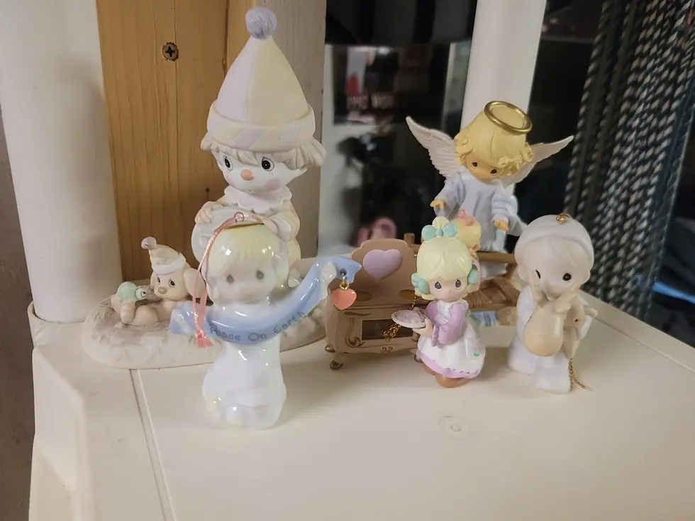 Thumbnail: Set of 13 Precious Moments Figurines No Boxes