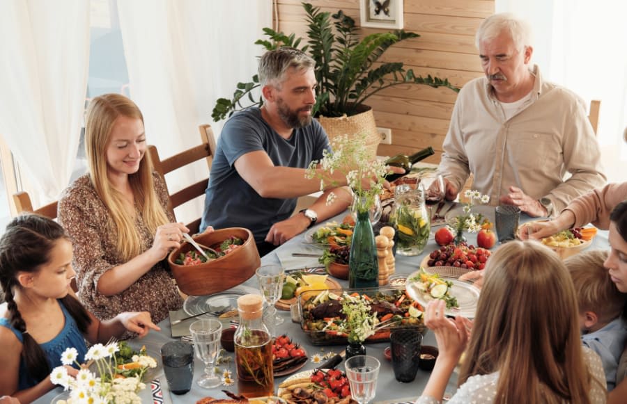 Managing Holiday Stress: Coping with Family Expectations