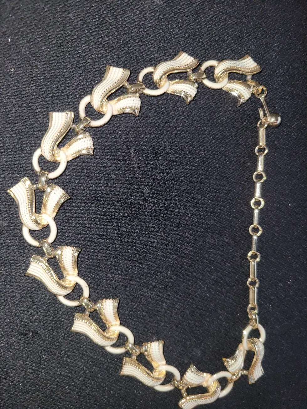 Thumbnail: Vintage Coro Enameled Link Collar Necklace