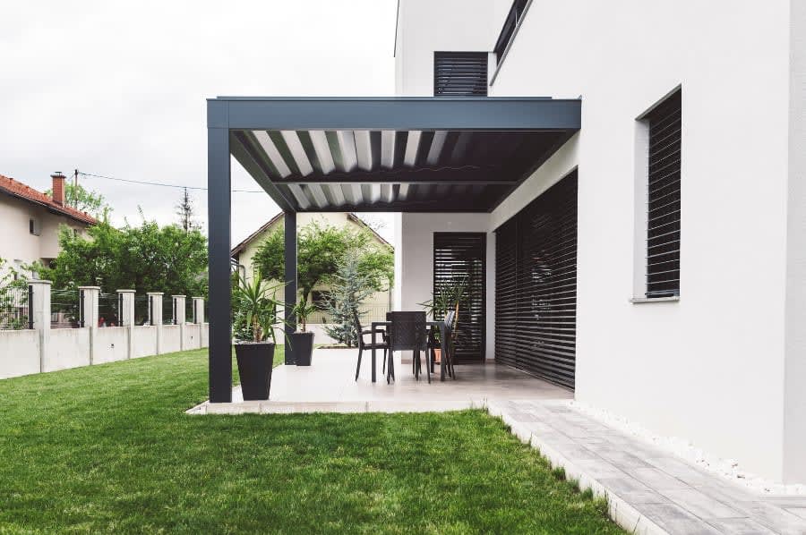 Stay Dry with Rain Censored Louvers for Your Patio