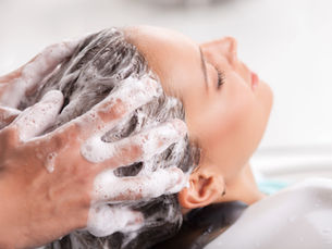 How to Detox Your Hair: Refresh and Renew Your Curly Locks