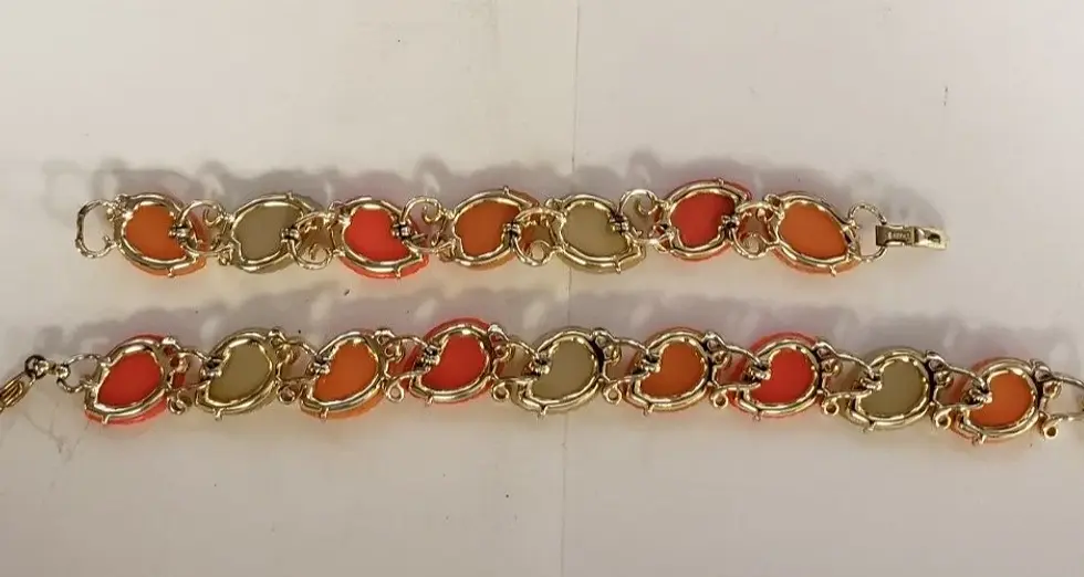 Thumbnail: Signed Lisner Multi Color Leaf Bracelet