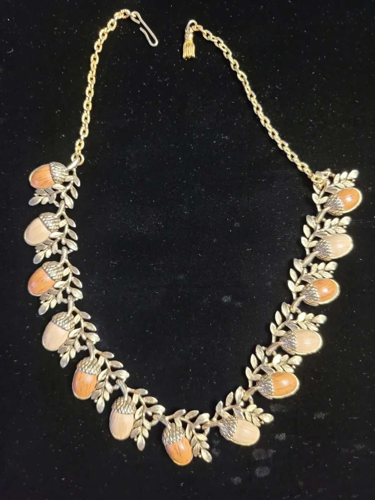 Vintage Coro 1950s Gold Resin Acorn Choker