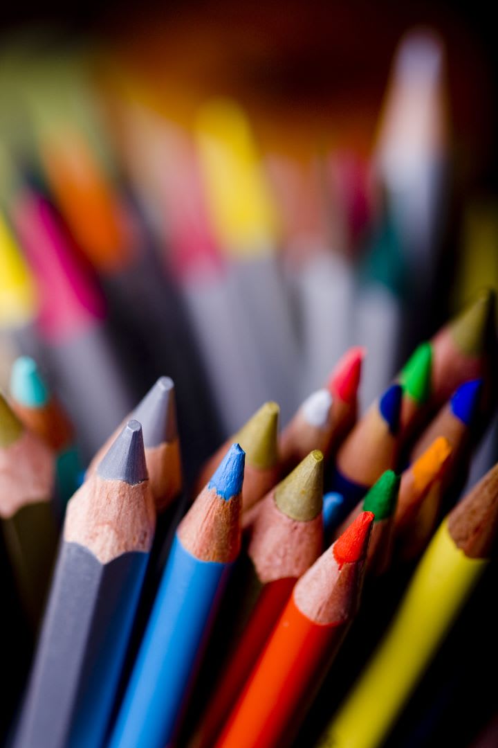 7 Best Colored Pencils for Artists to Master the Art of Blending