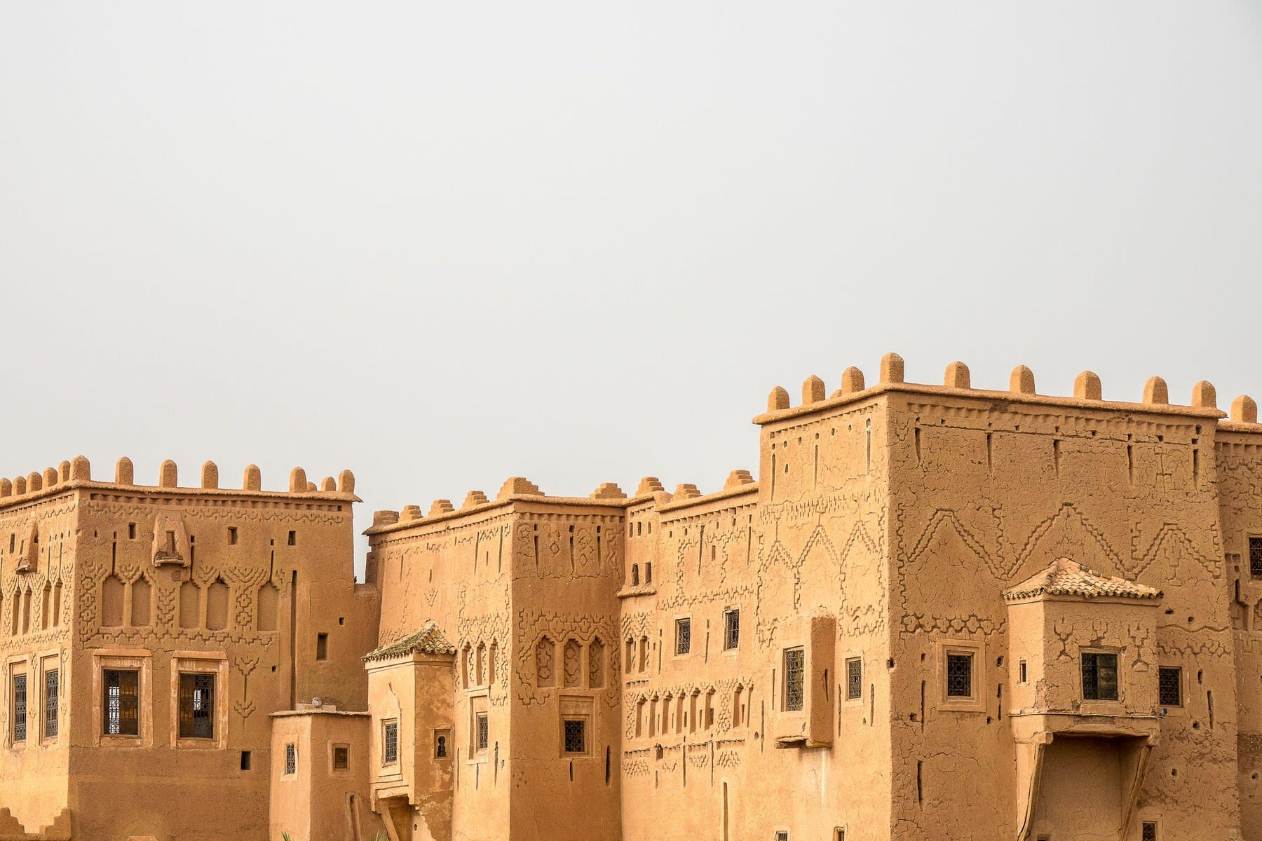 Morocco’s Souks and Spices: A Luxury Traveler’s Guide to Shopping and Food