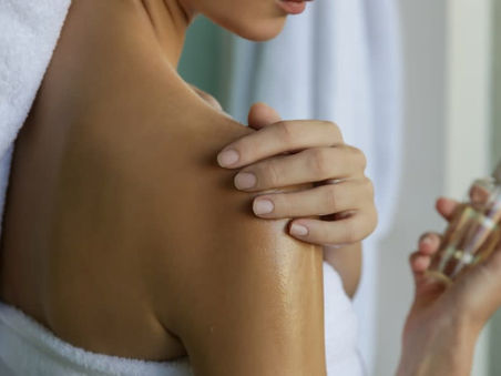 The Best Time to Apply Body Oil After Shower