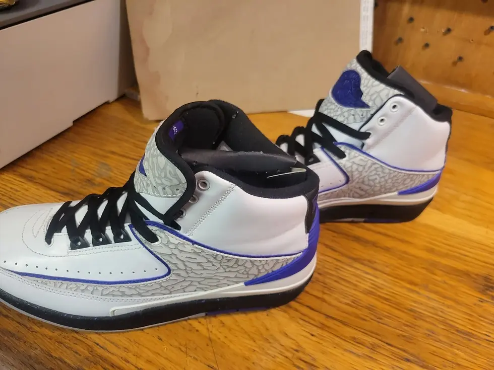 Thumbnail: Nike Air Jordan 2 Retro Concord Size 8