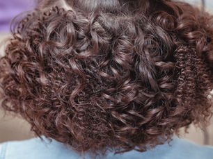 Curly Hair Tips: Our Best Tips to Care for Your Curls