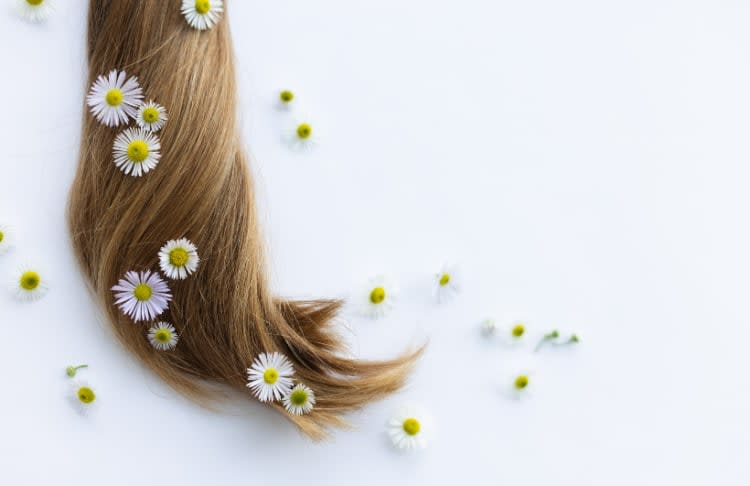 Natural Remedies: Herbs for Stronger, Breakage-Free Hair