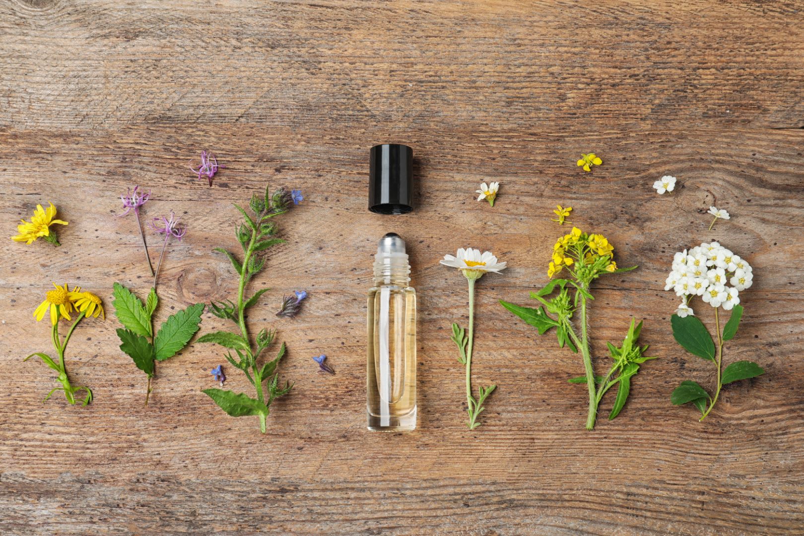 7 Essential Oils for Dry Skin You Need in Your Winter Routine