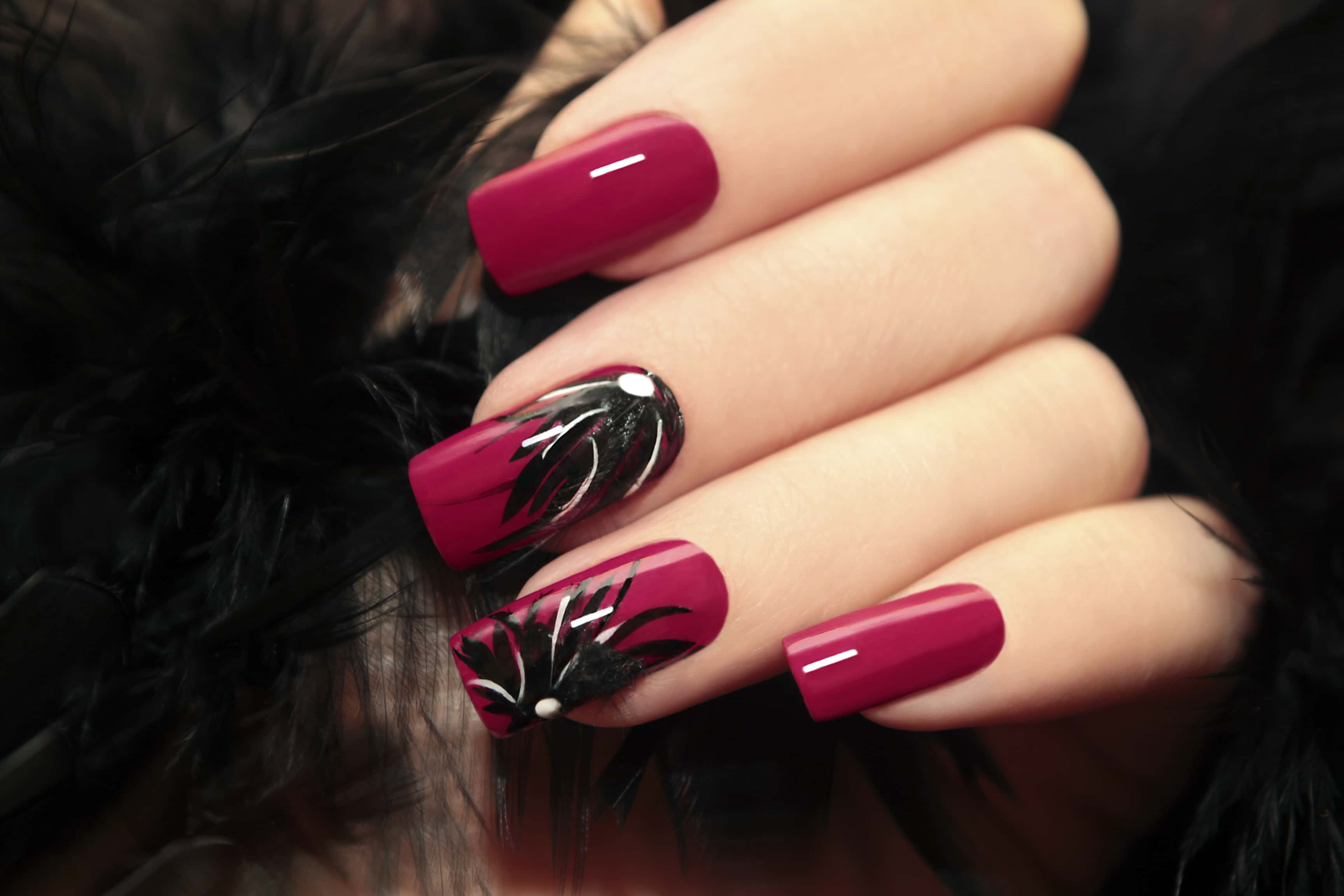 10 Benefits of Press-On Nails for Busy Lifestyles