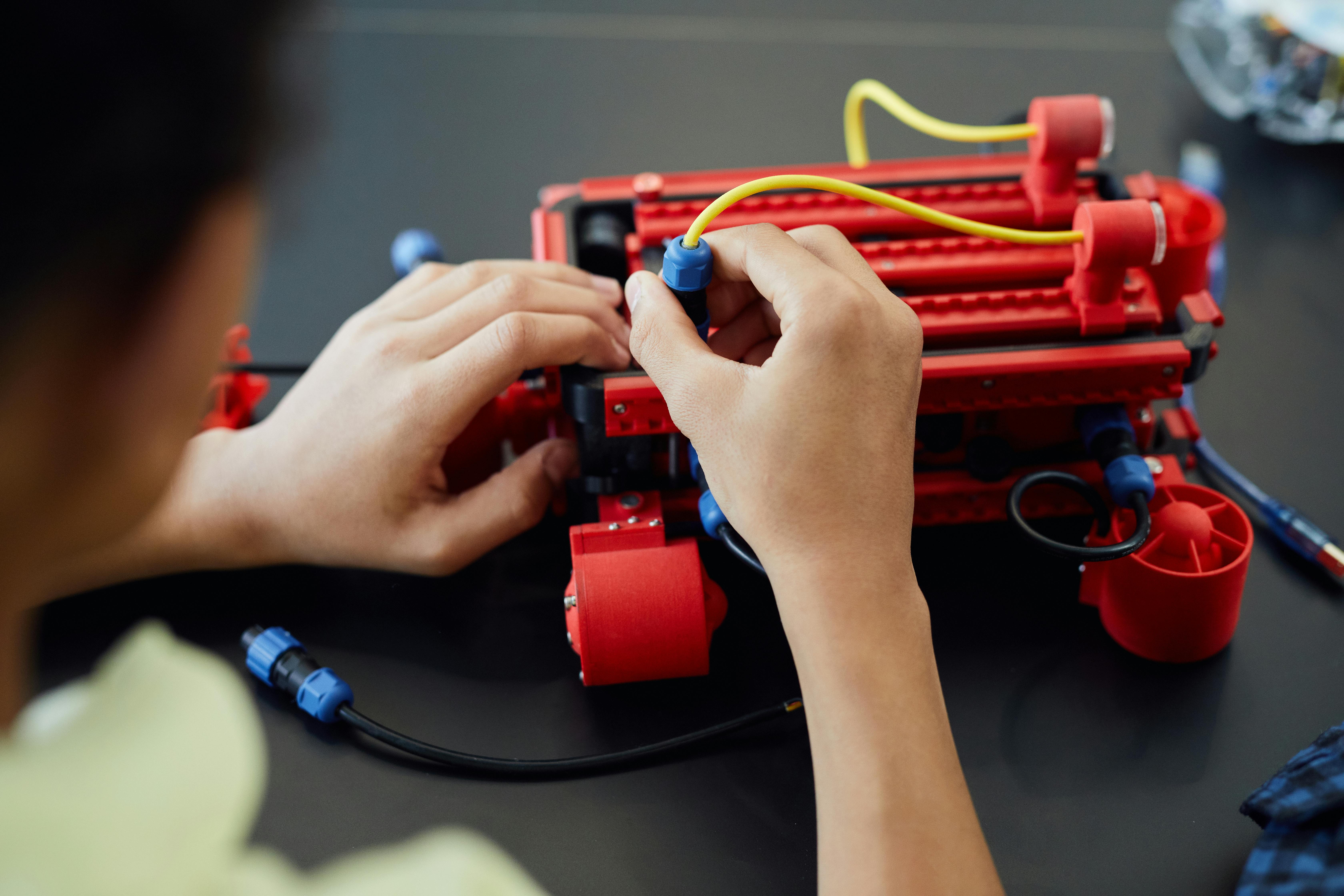 How Do STEM Activities Enhance Learning for Preschoolers?