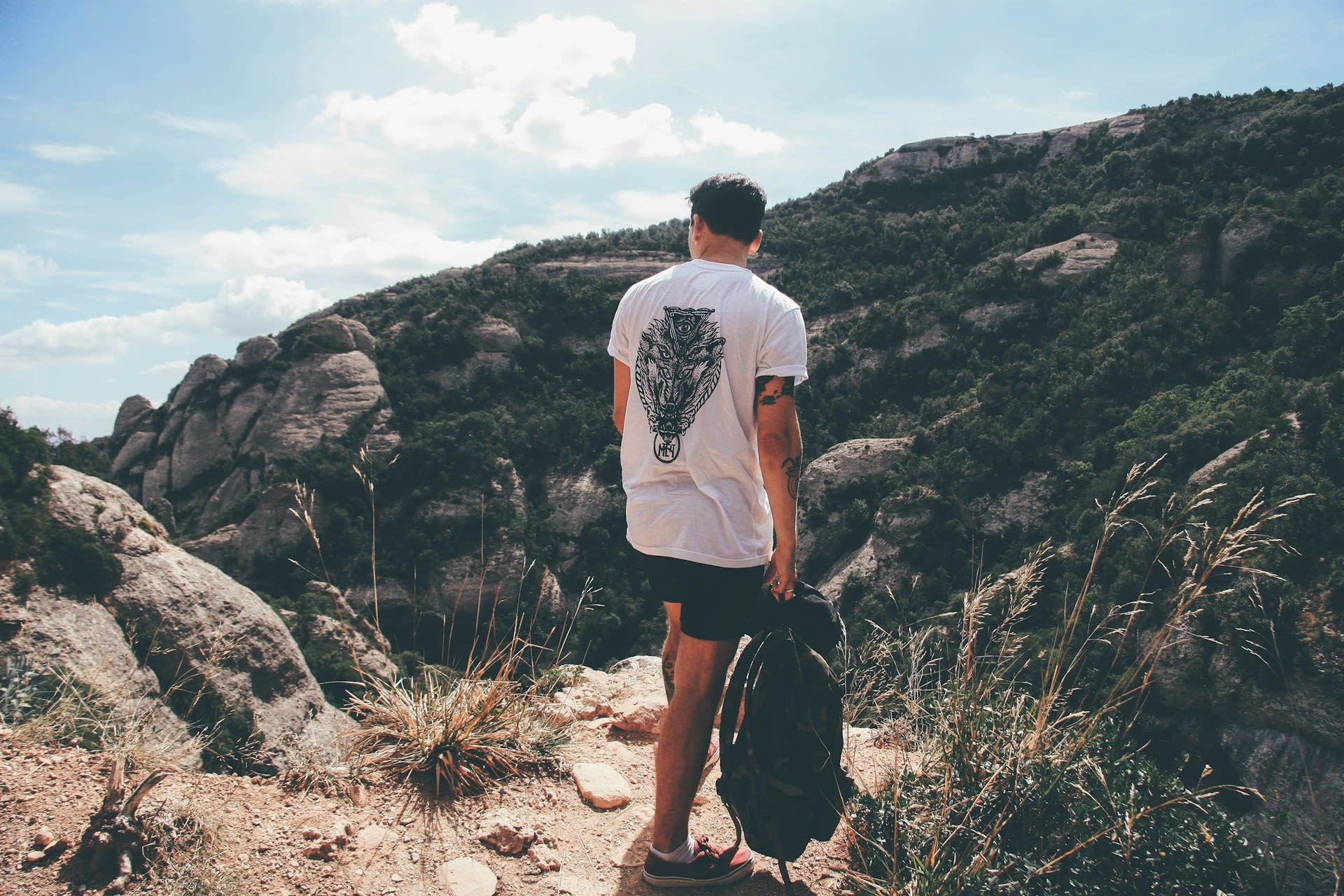 How Sustainable Fashion Brands Are Using Natural Designs