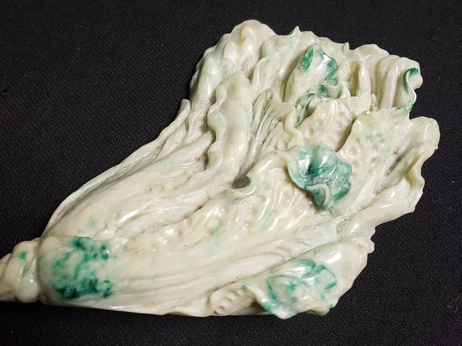 7in Chinese Dushan Jade Cabbage Statue