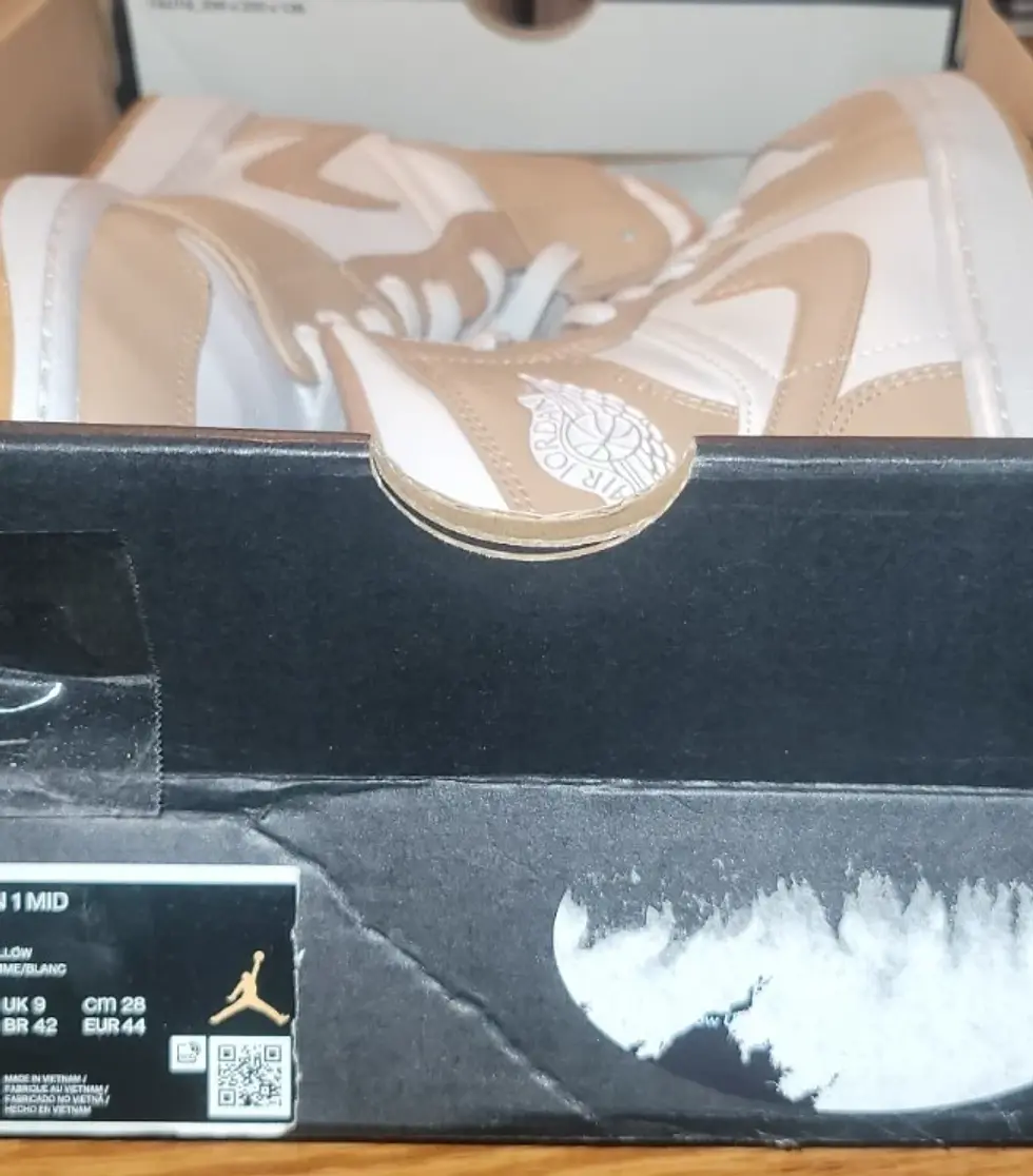 Thumbnail: Nike Air Jordan 1 Mid Hemp White Size 10