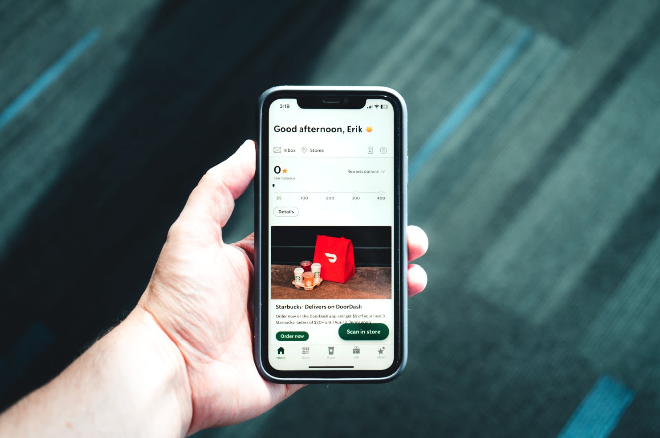 AI in Ecommerce: 6 Tools to Maximize Your Holiday Sales