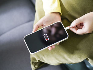 What to Do to Prolong Your Phone's Battery Lifespan?