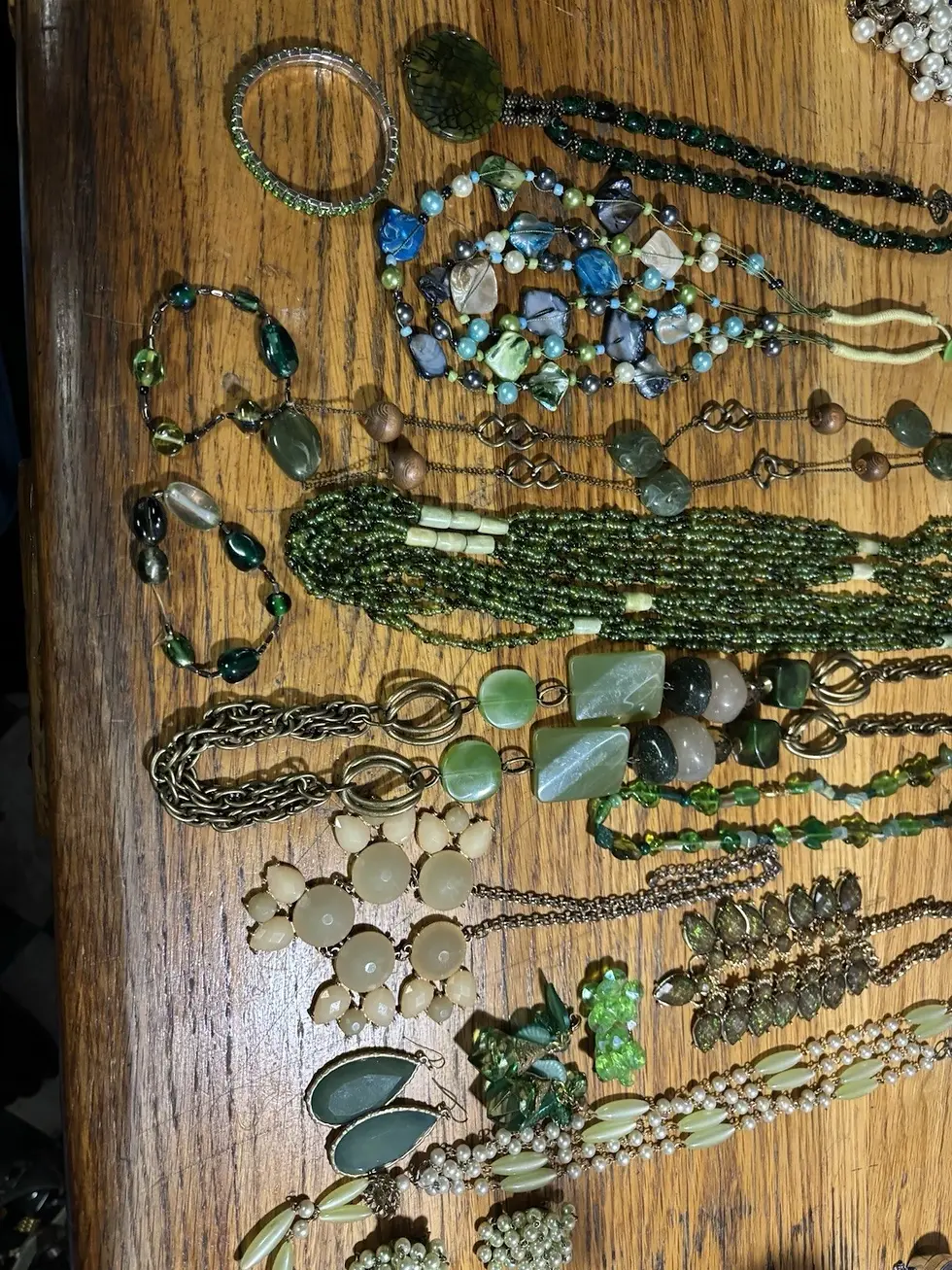 Thumbnail: 17pc Premium Wearable Costume Jewelry Lot