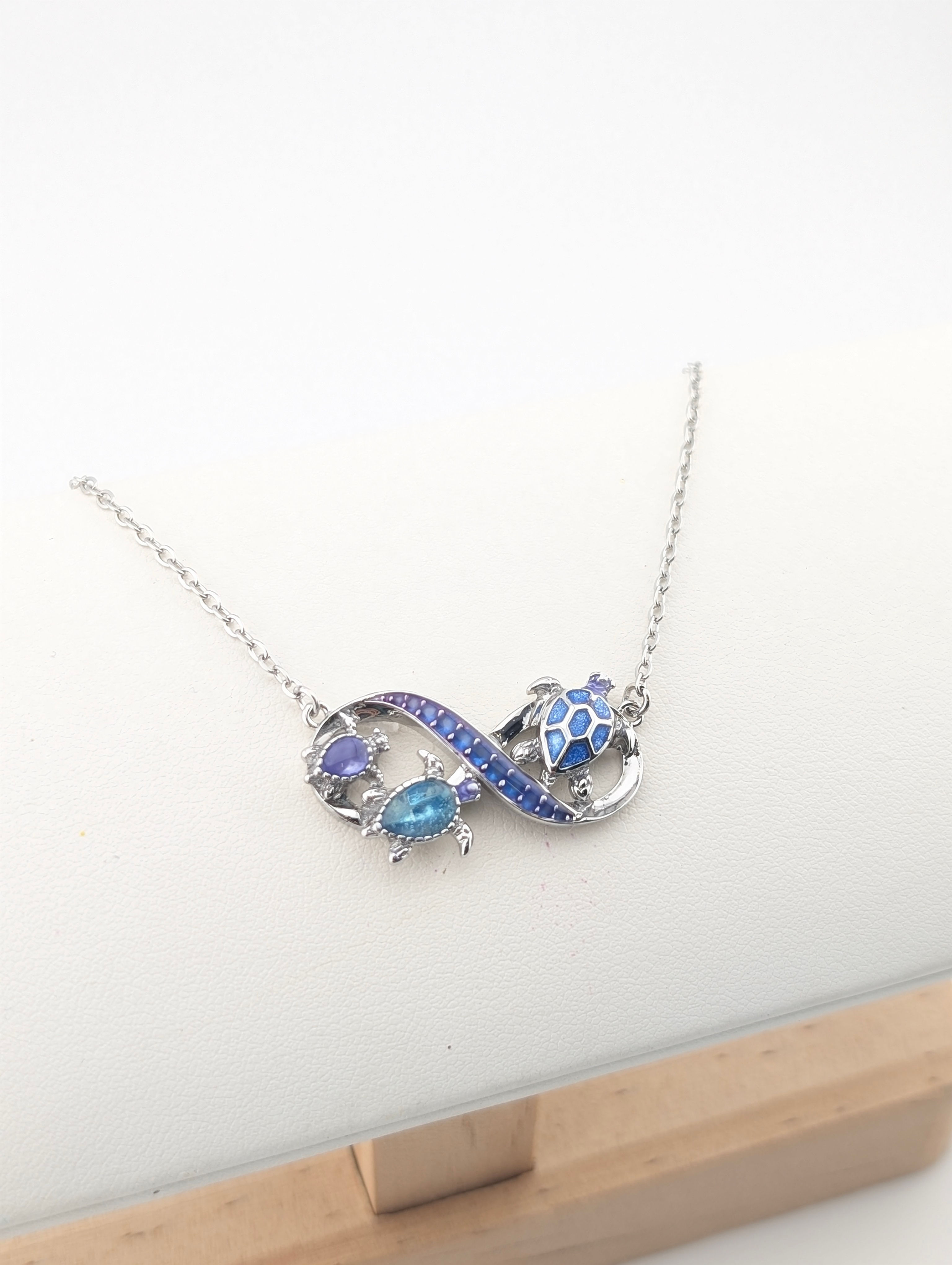 Collier règne animal Spenser