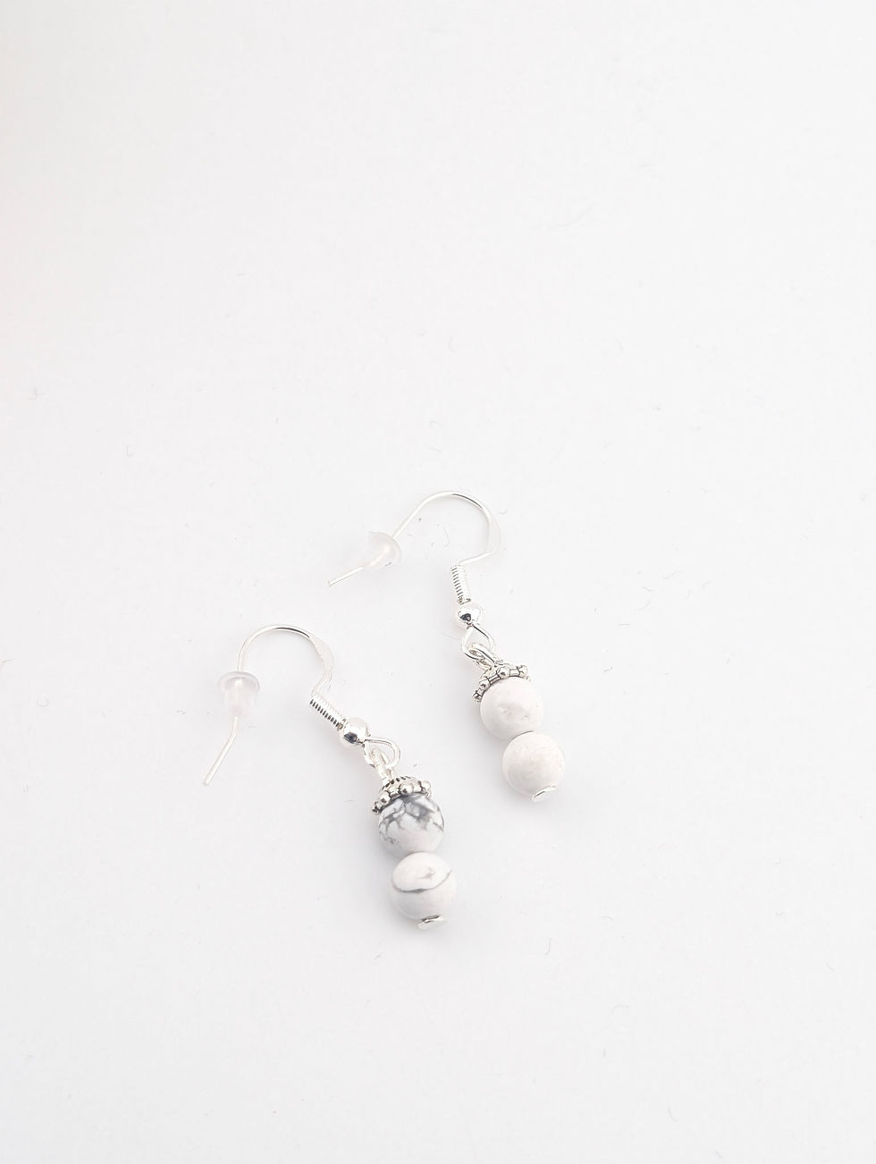 Miniature : Boucles d'oreilles howlite 
