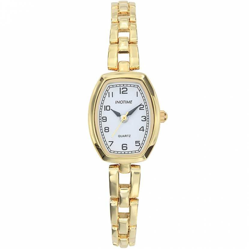 Petite montre rectangulaire femme dorée avec un bracelet fin en métal de type gourmette