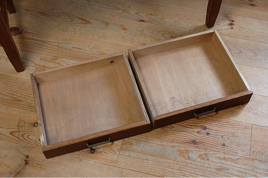 Thumbnail: ２杯引き出しの平机